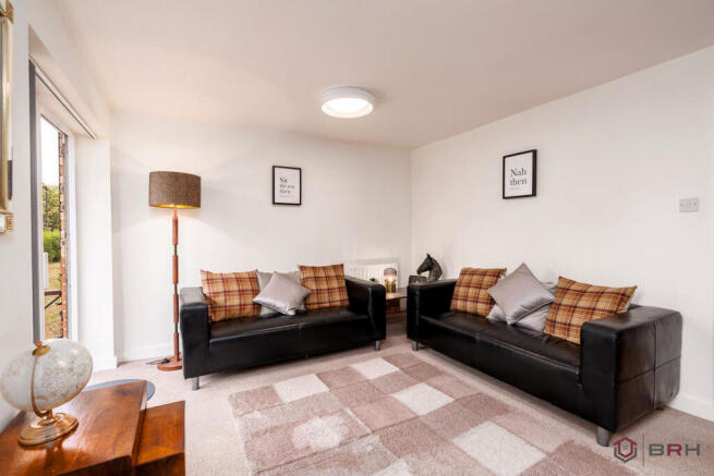 3 bed Apartment to rent Image 9