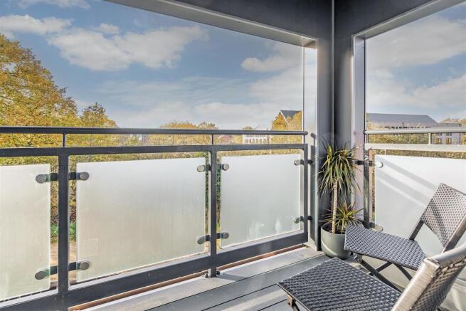 Apt 6 Foxglove House-13_lo.jpg