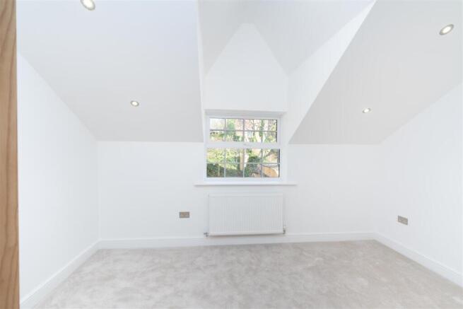 3 bed Semi-Detached for sale Image 11