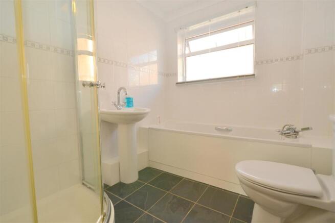 bathroom2.JPG