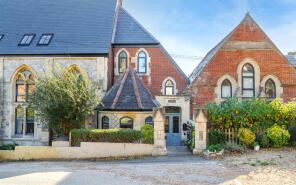 4, Church House, Uplands Road, Totland Bay PO39 0DT
