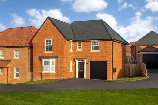 Outside view of 4 bedroom detached Drummond home