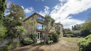 5, 8 Pennington House, Grosvenor Road, Bournemouth BH4 8BL