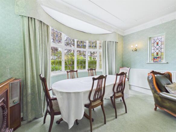 4 bed Detached for sale Image 5