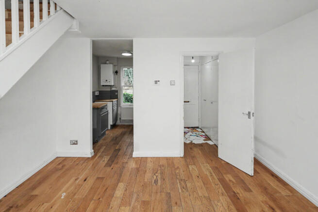 31 Rossendale Way, Camden, London, NW1 0XB