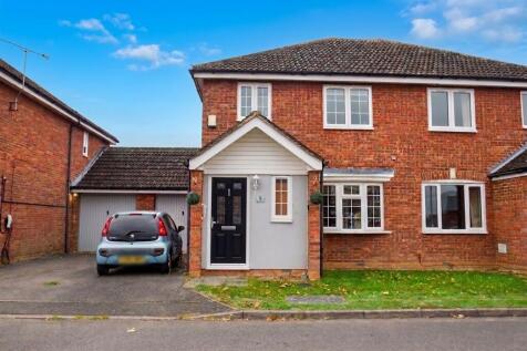 Kitchener Place, Stewartby, MK43