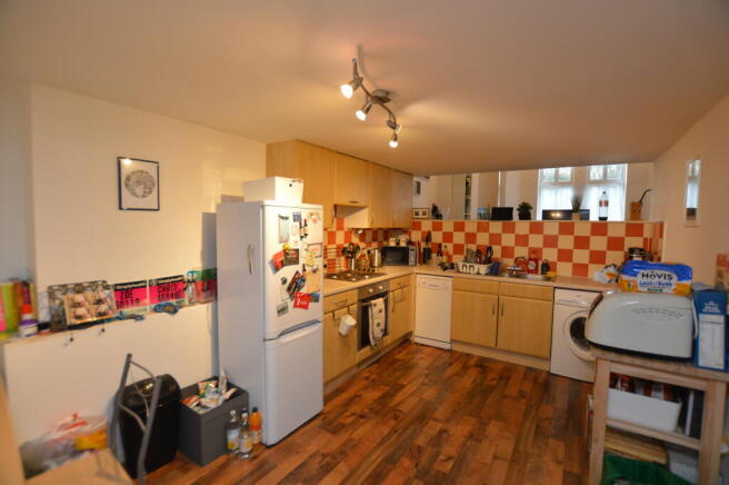 1 bed Apartment to rent Image 5