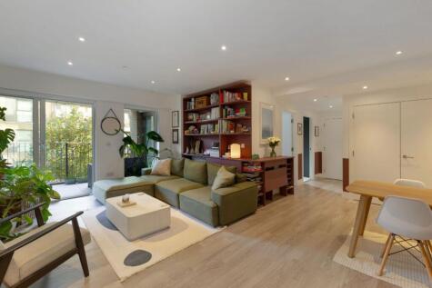 Cleevedale Place, London, SW4