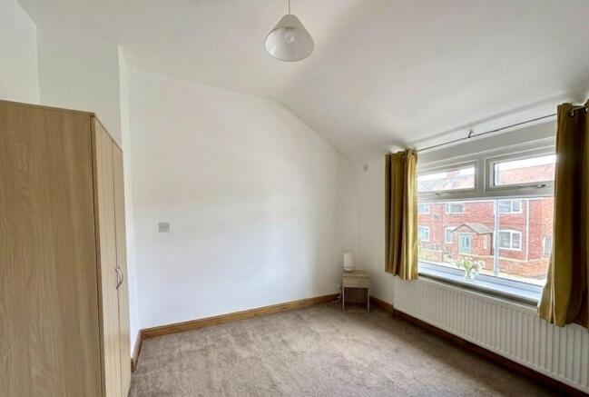 4 bed Terraced to rent Image 6