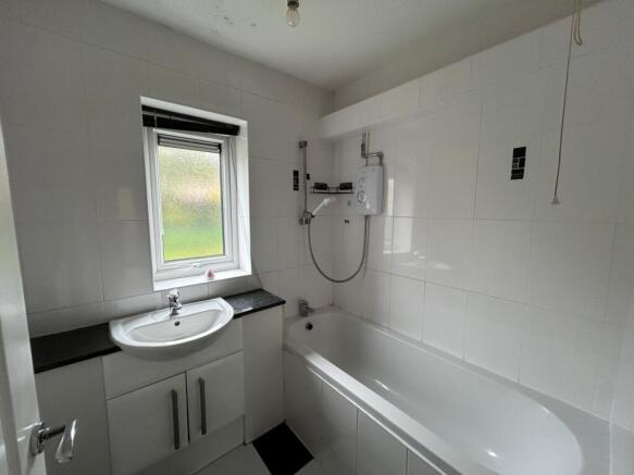 3 bed Flat for sale Image 9