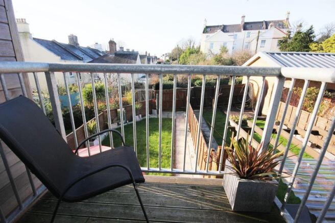 Lounge Balcony