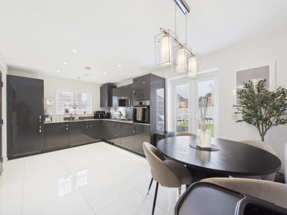 CAM01354G0-PR0648-STILL009