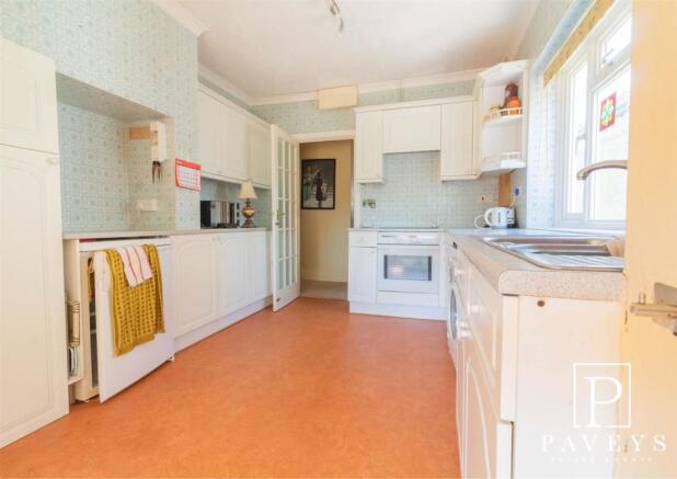 KITCHEN BREAKFAST ROOM