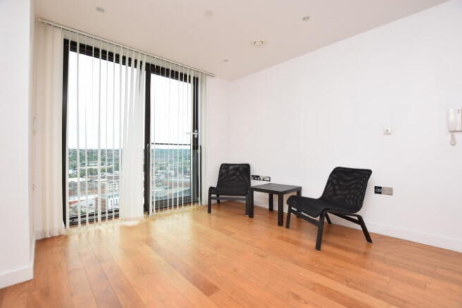 1 bed Apartment to rent Image 4
