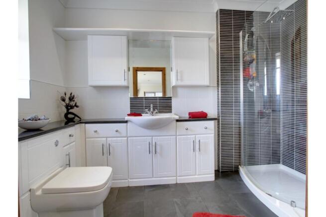 Master En-suite
