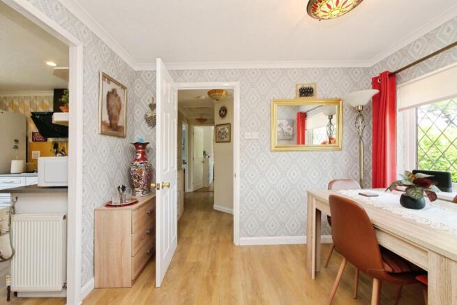 2 bed Park Home for sale Image 11