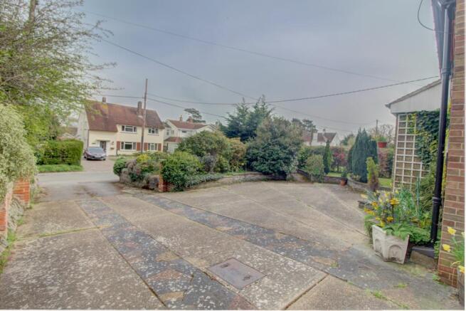 Highfields Road, Witham, CM8 (27)