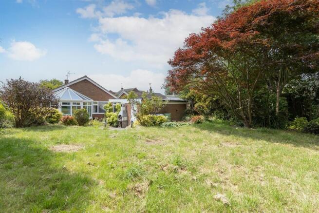 Oatlands, Church Drive