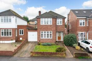 1b, Links Way, Croxley Green WD3 3RG