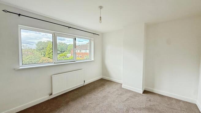 3 bed Semi-Detached for sale Image 8