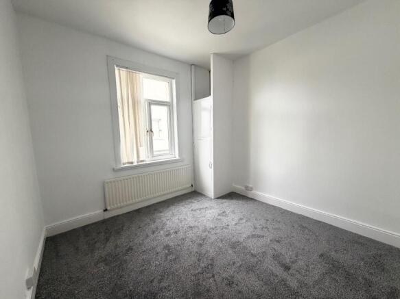 3 bed Semi-Detached to rent Image 10
