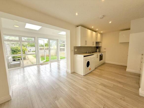 Kitchen/Dining