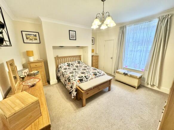 6 bed Apartment for sale Image 9