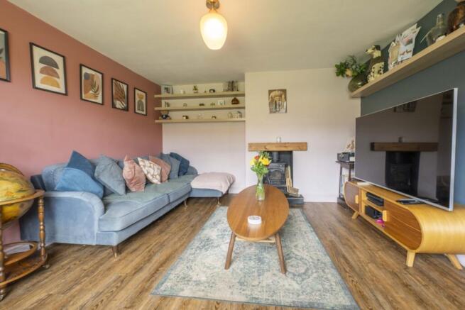 3 bed Semi-Detached for sale Image 5
