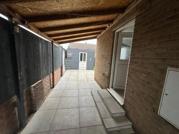 3 bed Semi-Detached for sale Image 12