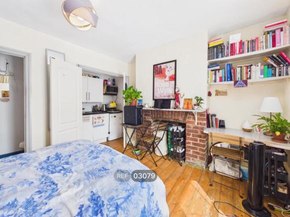 Kitchen/Living area