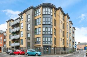 Flat 12, 74, Canal Walk, Southampton SO14 3LE