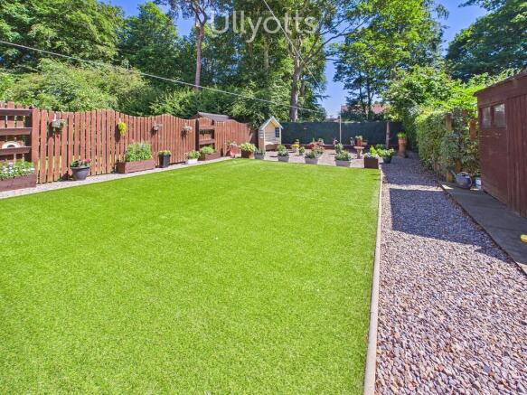 4 bed Detached for sale Image 2