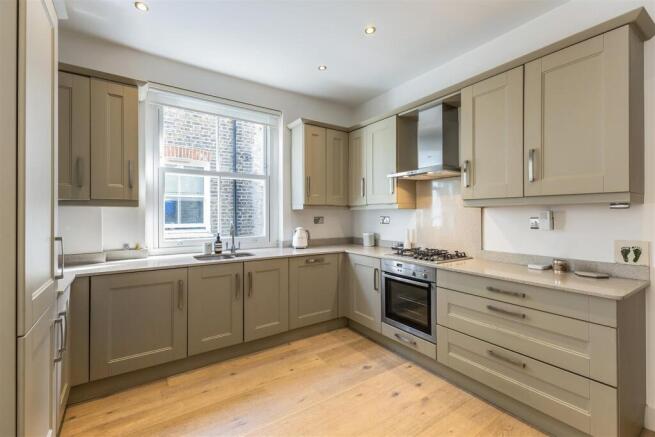 97617_104 Tamworth Street (10).jpg