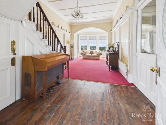 7 bed Detached for sale Image 12