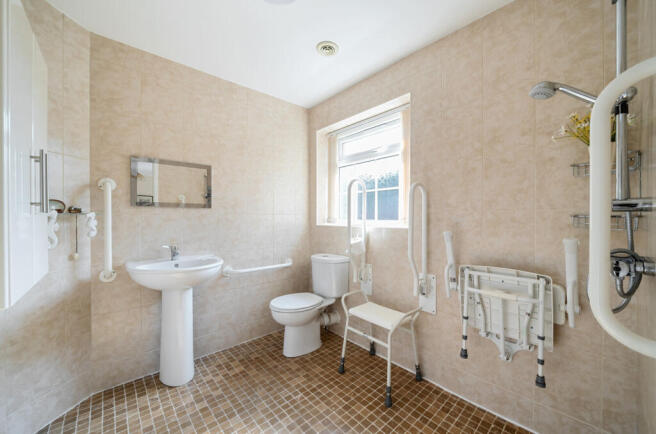 2 bed Bungalow for sale Image 11