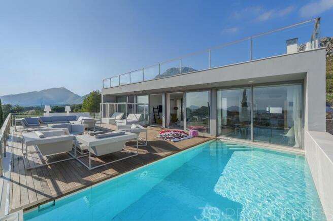 Villa in Puerto Pollensa with Tourists license