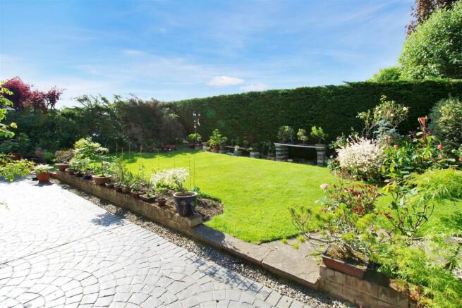 Side & Rear Garden