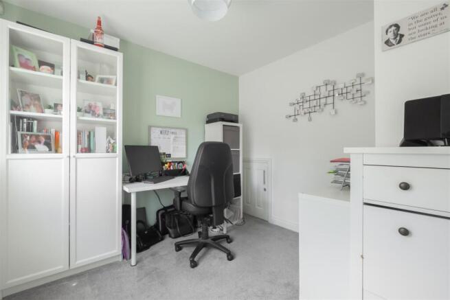 4 bed Detached for sale Image 10