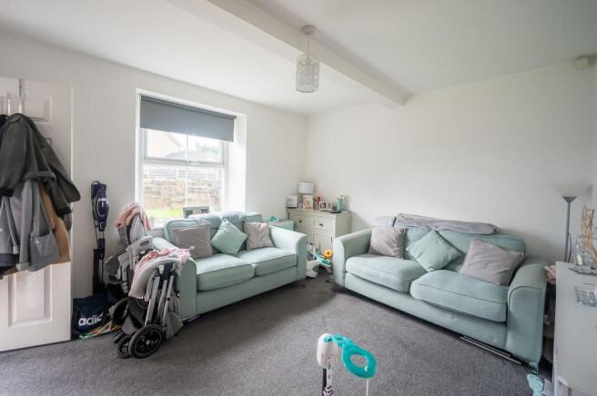 2 bed Terraced to rent Image 4