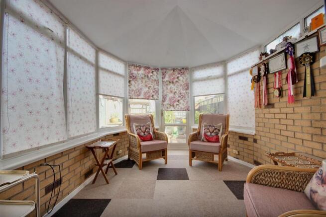 3 bed Semi-Detached for sale Image 4