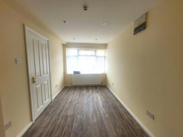 Moor Furlong, Cippenham - View 5