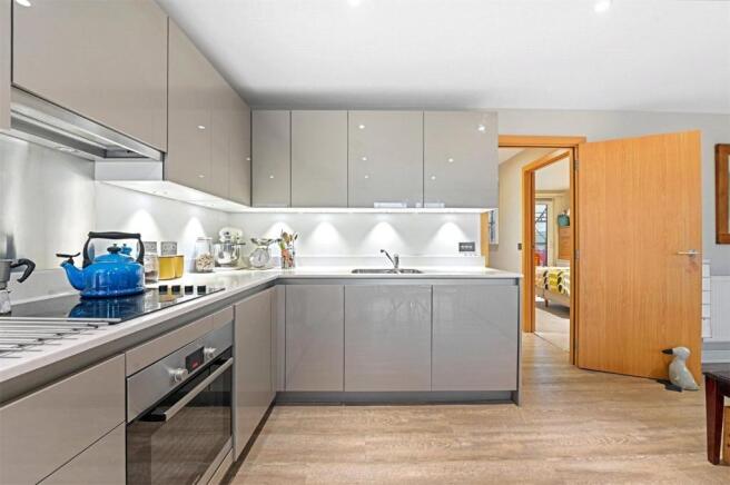 Plough Road Sw11