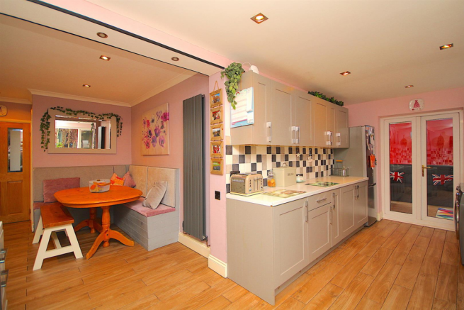 L-Shaped Kitchen Diner