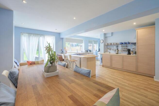 Open-Plan Kitchen Living 1