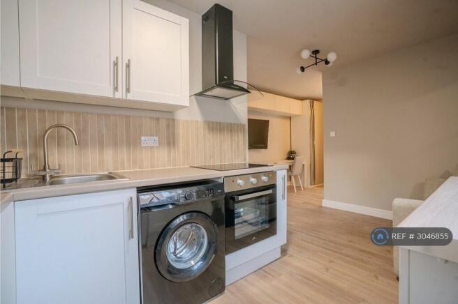 Kitchen - Washing Machine, Oven & Hob