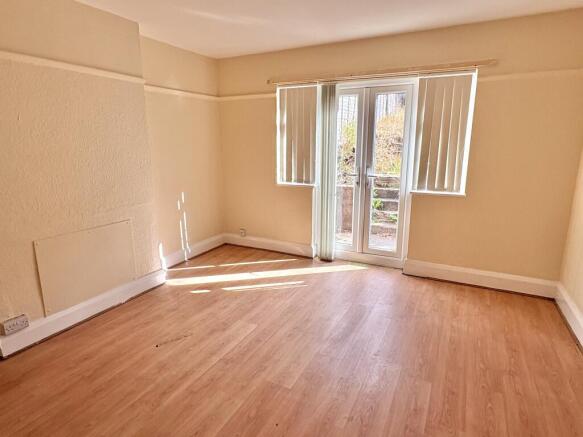 236 Radford Boulevard, Nottingham, Nottinghamshire NG7 5QG photo 5