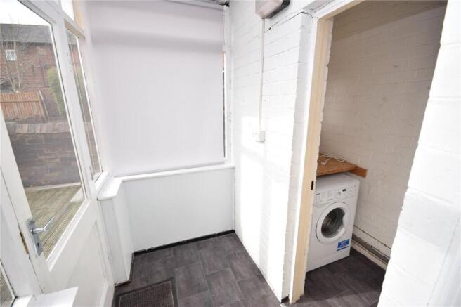 3 bed Terraced to rent Image 10