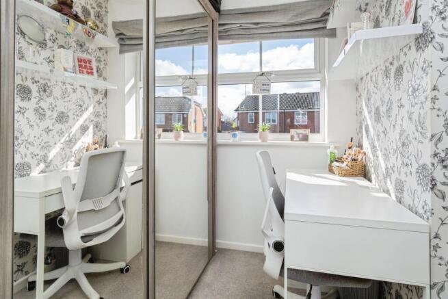 3 bed Terraced for sale Image 9