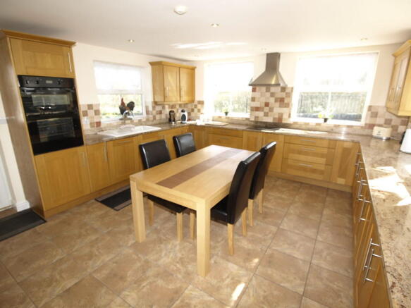 Dining kitchen