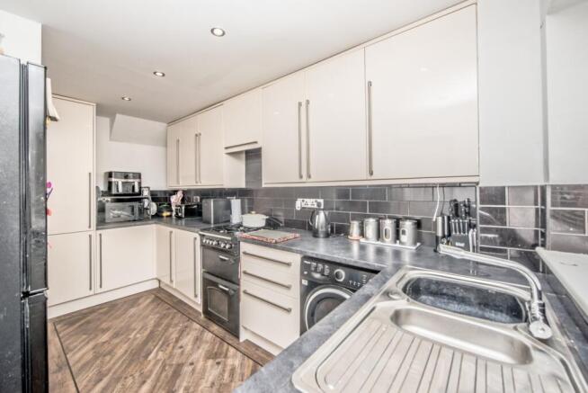 2 bed Terraced for sale Image 7